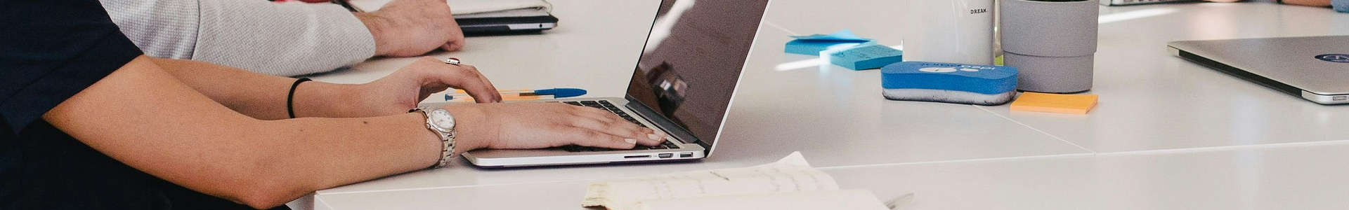 广东康茂智能科技有限公司成立于1996年，为国家高新技术企业，专注于电子交互科技，新零售智慧互动屏，智能家居，智慧酒店等产品，平台和系统。